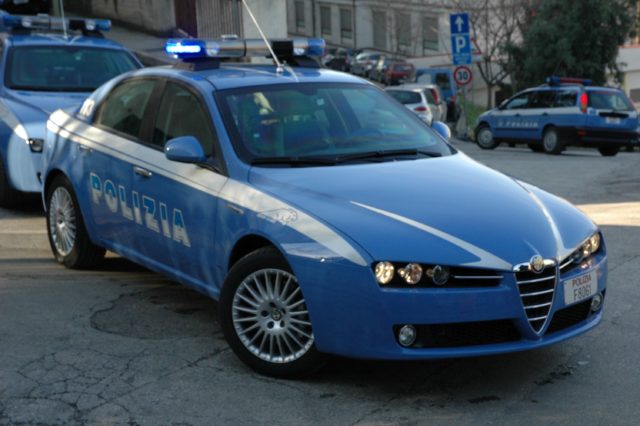 Ancona, vivevano in una roulotte senza riscaldamento né illuminazione: interviene la polizia – CentroPagina