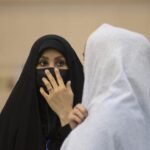 Iran. Procuratore di Stato, le donne che non indossano il velo in luoghi pubblici commettono un crimine - Agenpress