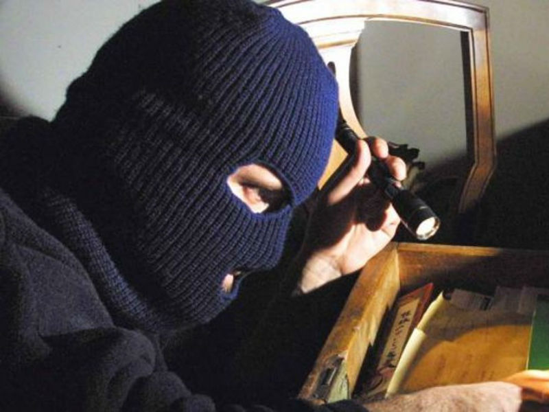 Porto San Giorgio, tenta un furto in un’autoscuola: arrestato – Fermo Notizie