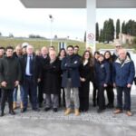Carburante per Penna San Giovanni, ecco il distributore gestito dal Comune «Parola d’ordine: resilienza» (Foto-Video) - Cronache Ancona