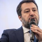 Salvini, Littizzetto e le critiche alla prof colpita dagli studenti con una pistola ad aria compressa. Il ministro: "Meglio il silenzio" - Amedeo Nicolazzi Biografia