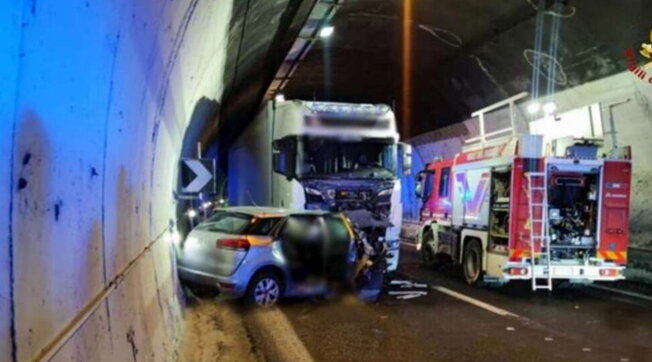 Ascoli Piceno, incidente in galleria in A14: muore tennista paralimpico e due dei suoi figli