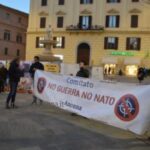 No al messaggio di Zelensky all'Ariston di Sanremo, protesta in piazza Roma - Cronache Ancona