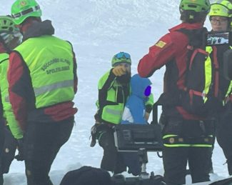 Scivola in un dirupo innevato, paura per un bimbo di 6 anni: ritrovato dopo tre ore – Cronache Ancona Scivola in un dirupo innevato, paura per un bimbo di 6 anni: ritrovato dopo tre ore – Cronache Ancona