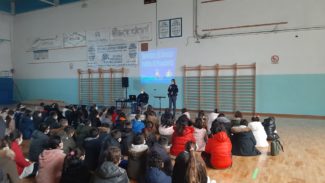 'Educazione alla Legalità': proseguono gli incontri della polizia nelle scuole – Cronache Ancona