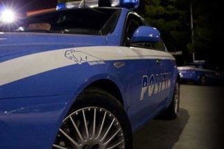 Droga nel contenitore metallico: al controllo la consegna ai poliziotti – Cronache Ancona