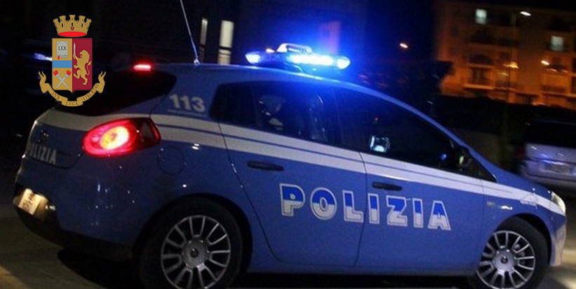 Ancona, lite al ristorante: cliente tira una bottiglia contro il bancone del bar e volano pugni – CentroPagina Ancona, lite al ristorante: cliente tira una bottiglia contro il bancone del bar e volano pugni – CentroPagina