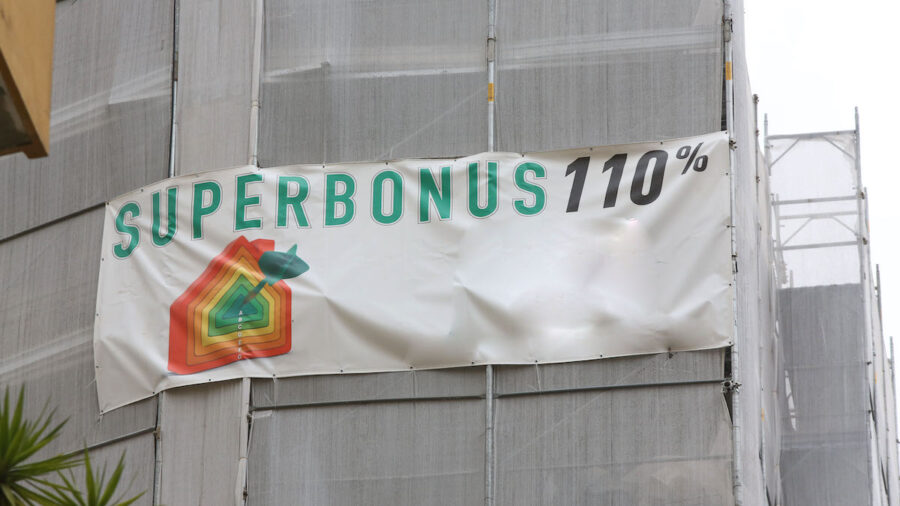 Superbonus. Bankitalia, costi per il bilancio pubblico sono ingenti. Si sono verificati enormi volumi di frodi – Agenpress Superbonus. Bankitalia, costi per il bilancio pubblico sono ingenti. Si sono verificati enormi volumi di frodi – Agenpress