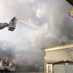 A fuoco il deposito dei mezzi comunali a Porto San Giorgio – Fermo Notizie