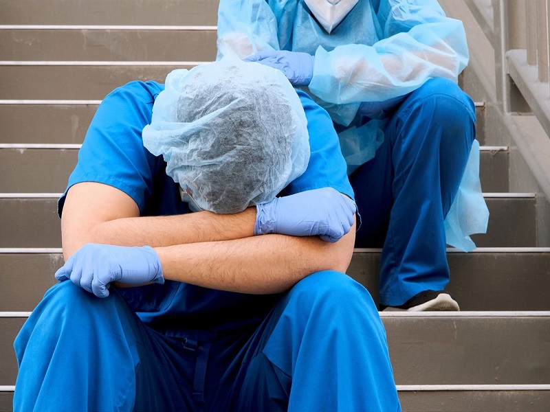 Nursing Up: «7 mila infermieri italiani sono scappati all’estero».