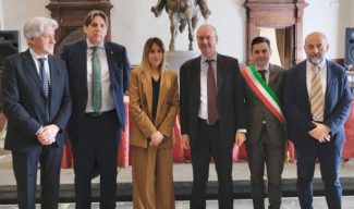 Il ministro Valditara ai sindaci del cratere: «Aumentate le risorse per le scuole, finalmente una risposta concreta» (Video) – Cronache Ancona