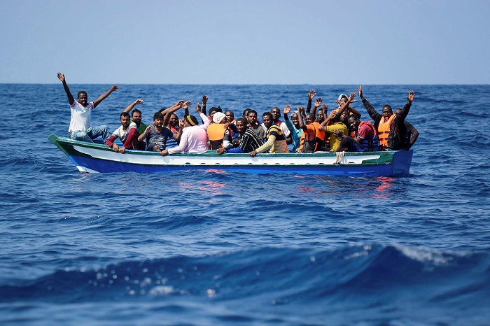 Boom di arrivi dalla Tunisia. Un migliaio di migranti nell’arco di mezza giornata. – Agenpress