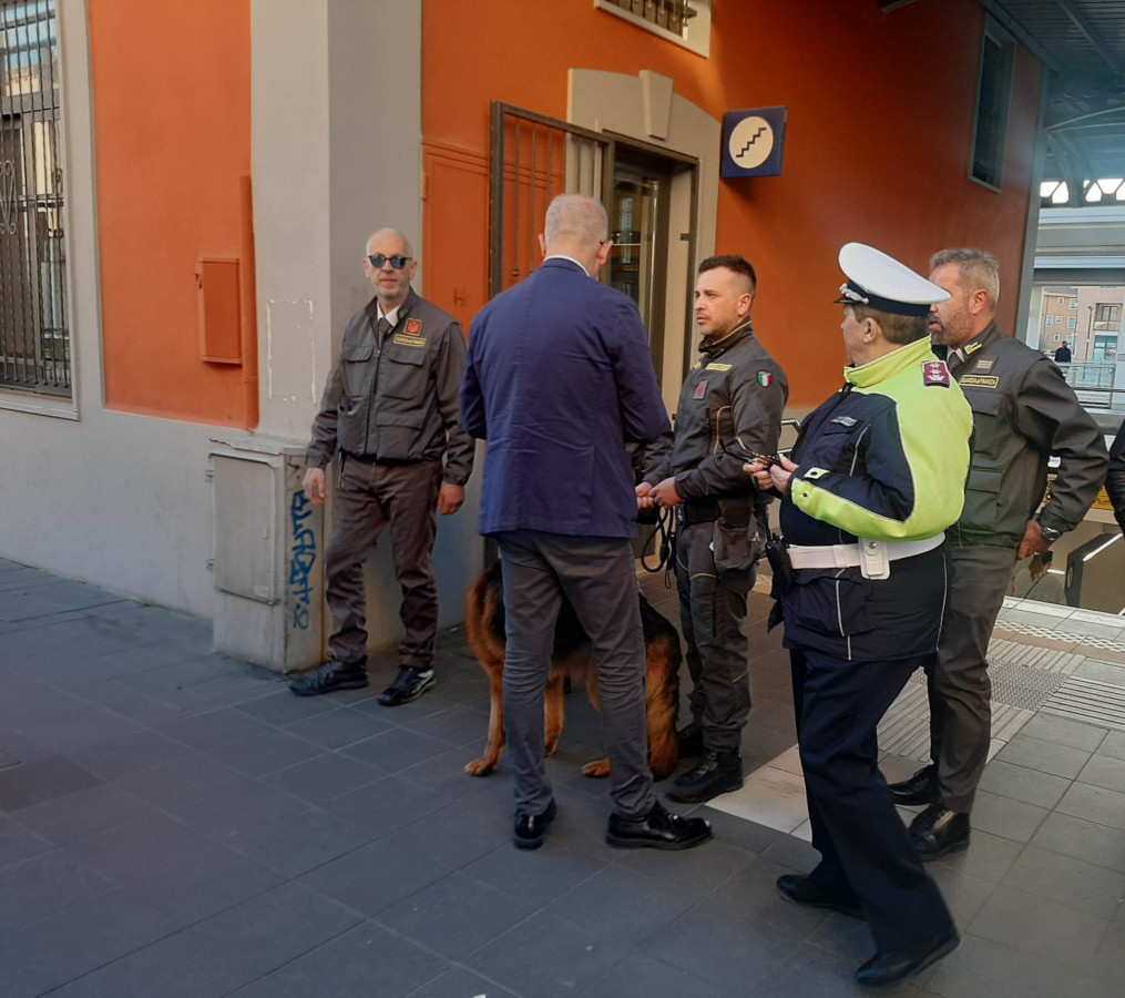 Civitanova, città “blindata” dopo i fatti di violenza: controlli alla stazione – CentroPagina