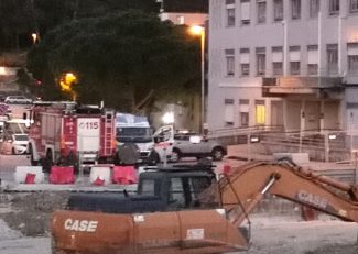 Esce dal pronto soccorso e precipita nel cortile dell'obitorio – Cronache Ancona