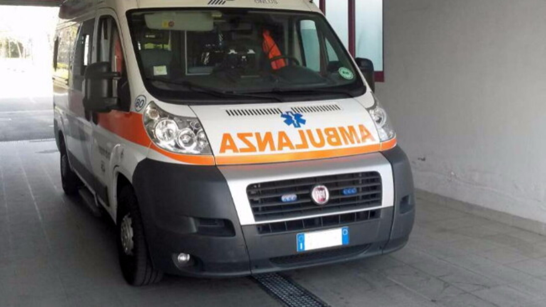 Fano (Pesaro Urbino), operaio 28enne muore schiacciato da pressa