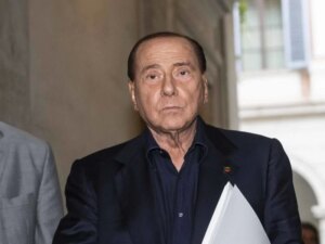 Berlusconi ha la leucemia ed è grave.